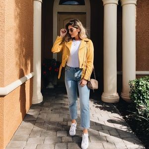 Light Wash Mom Jeans